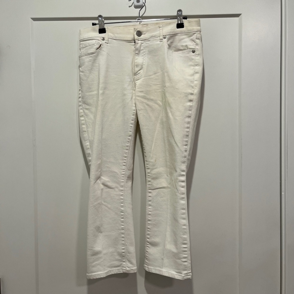 LOFT Ann Taylor Modern Kick Crop Jeans White Denim Petite Size 6 28P